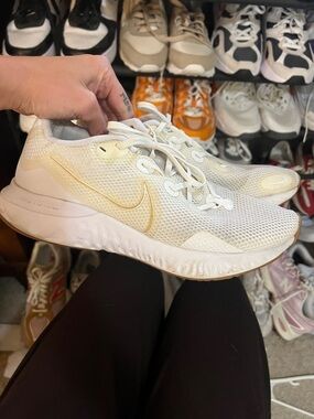 Nike Women's White and Beige Mesh Running Sneakers